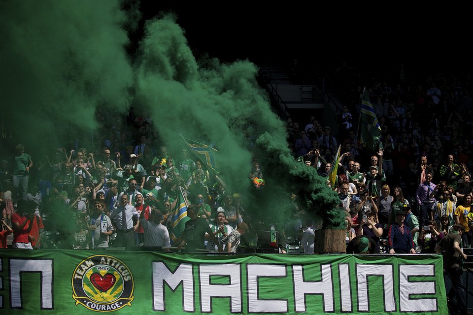 Το μεγαλείο του αθλητισμού – Η συγκινητική ιστορία 8χρονου καρκινοπαθούς οπαδού των Πόρτλαντ Τίμπερς [εικόνες] | iefimerida.gr 14