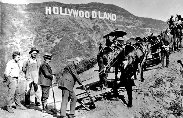 Τα αγαπημένα μνημεία των κάφρων – Αυτά είναι τα πιο κακοποιημένα ορόσημα πόλεων που κατακλύζονται από βανδάλους [εικόνες]  | iefimerida.gr 8