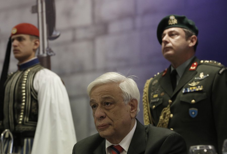 «Γενέθλια» για την Προεδρική Φρουρά: Εκλεισε 147 χρόνια -Παρέθεσε γεύμα στον Παυλόπουλο [εικόνες] | iefimerida.gr 1