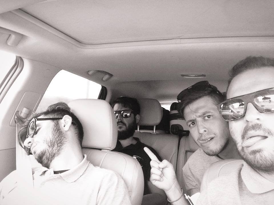 Ο γύρος της Ελλάδας σε 13 ημέρες -Οι τέσσερις παιδικοί φίλοι που έκαναν το όνειρο πραγματικότητα [εικόνες] | iefimerida.gr 2