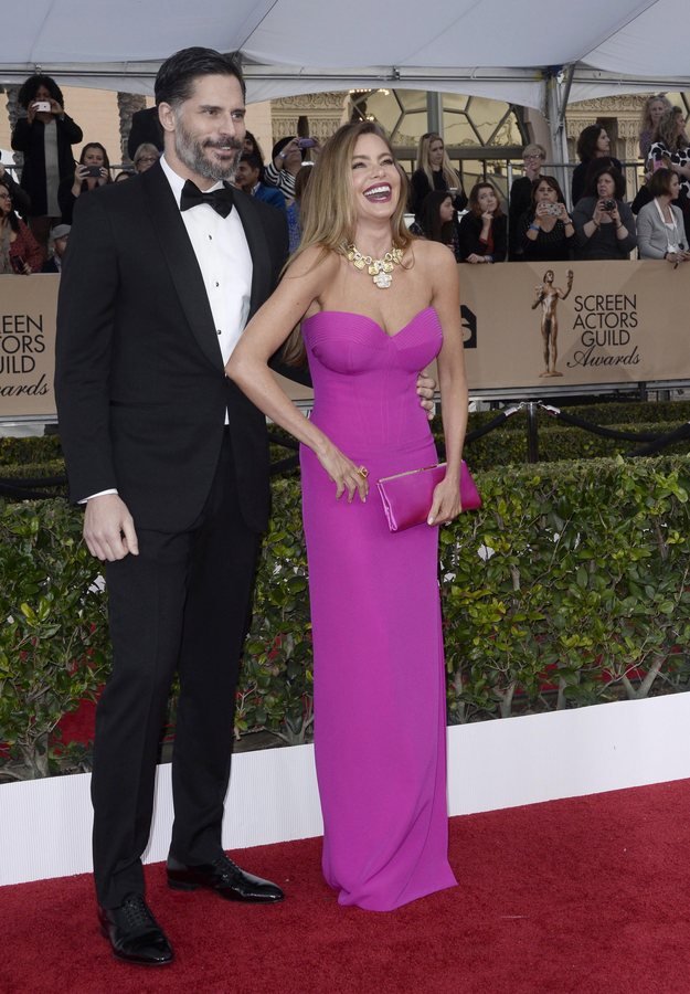 Ανησυχία για τον σύζυγο της Βεργκάρα -Δεν πήρε εξιτήριο μετά από επέμβαση ρουτίνας [εικόνες]   | iefimerida.gr 4