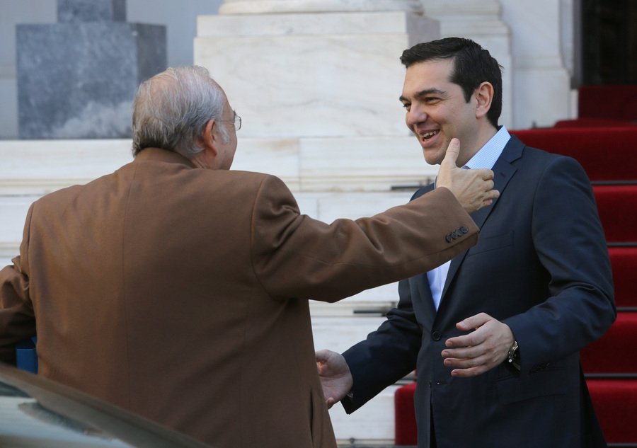 Γκουρία σε Τσίπρα: Είμαστε εδώ για να σας στηρίξουμε | iefimerida.gr 0