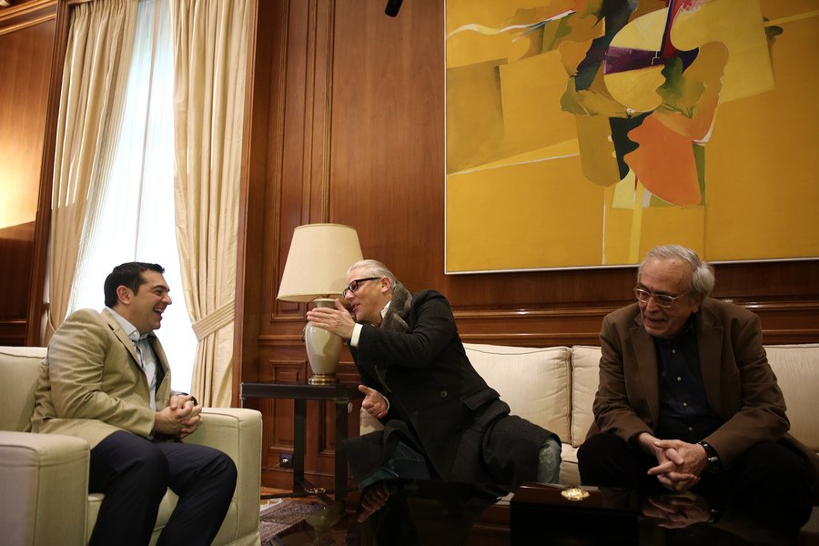 Στο Μαξίμου ο Γιαν Φαμπρ-Τσίπρας: Βασιζόμαστε στην συνεισφορά του για ένα Διεθνές Φεστιβάλ [εικόνες&βίντεο]  | iefimerida.gr 1