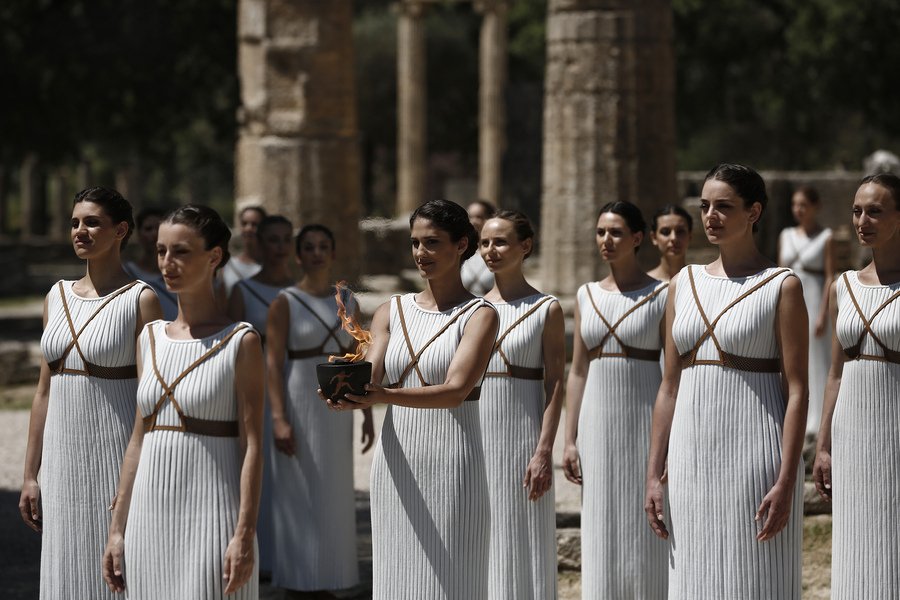  Αφή Oλυμπιακής φλόγας χωρίς νερό -20.000 άτομα βρήκαν τα αναψυκτήρια κλειστά [εικόνες]  | iefimerida.gr 1