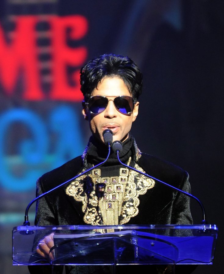 Θα κληρονομήσει η αδελφή του Prince την αμύθητη περιουσία του; -Εξαρτημένη από τα ναρκωτικά και πρώην πόρνη [εικόνες] | iefimerida.gr 8