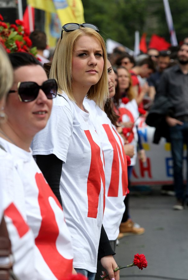 Στους δρόμους τα συνδικάτα ενάντια στο ασφαλιστικό-φορολογικό νομοσχέδιο [εικόνες] | iefimerida.gr 1