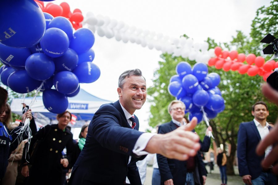 Γιατί η Ευρώπη πρέπει να φοβάται αν εκλεγεί ο ακροδεξιός Χόφερ στην Αυστρία [εικόνες] | iefimerida.gr 1