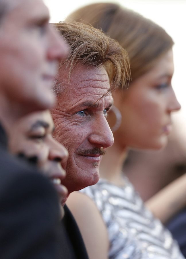 «Εθαψαν» την ταινία του Σον Πεν στις Κάννες -Την παρομοίασαν με ένα θανατηφόρο τροχαίο [εικόνες]  | iefimerida.gr 0