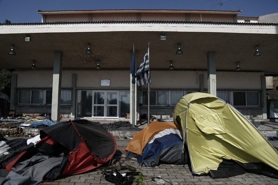 Καταυλισμός-φάντασμα: Αδειασε η Ειδομένη - Απομάκρυναν 3.820 μετανάστες | iefimerida.gr 3