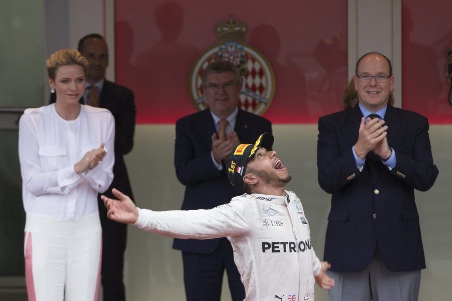 «Πρίγκιπας» ο Χάμιλτον: Θριάμβευσε στο Γκραν Πρι του Μονακό [εικόνες] | iefimerida.gr 1