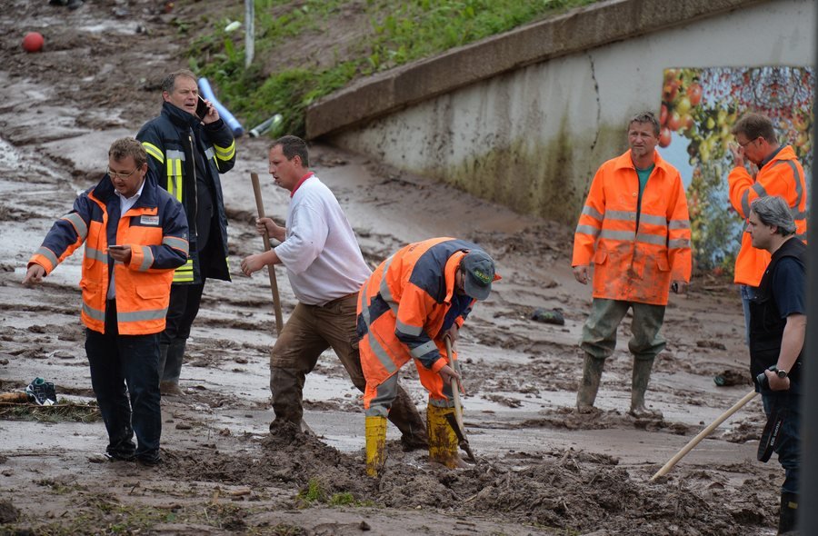 Πλημμύρες σάρωσαν τη Γερμανία -4 νεκροί, ανάμεσά τους και ένα 13χρονο κορίτσι [εικόνες & βίντεο]  | iefimerida.gr 1