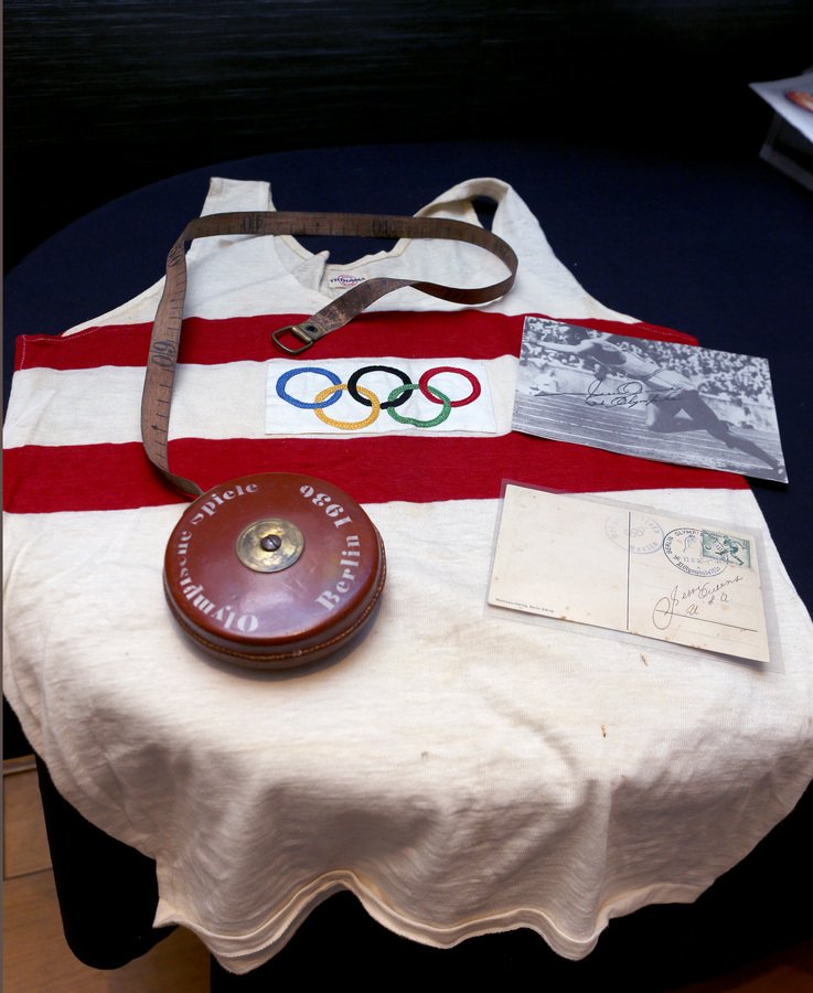 Μοναδική συλλογή από 6.700 αντικείμενα Ολυμπιακών Αγώνων -Απο δάδες μέχρι το παπούτσι του Μπολτ [εικόνες] | iefimerida.gr 4