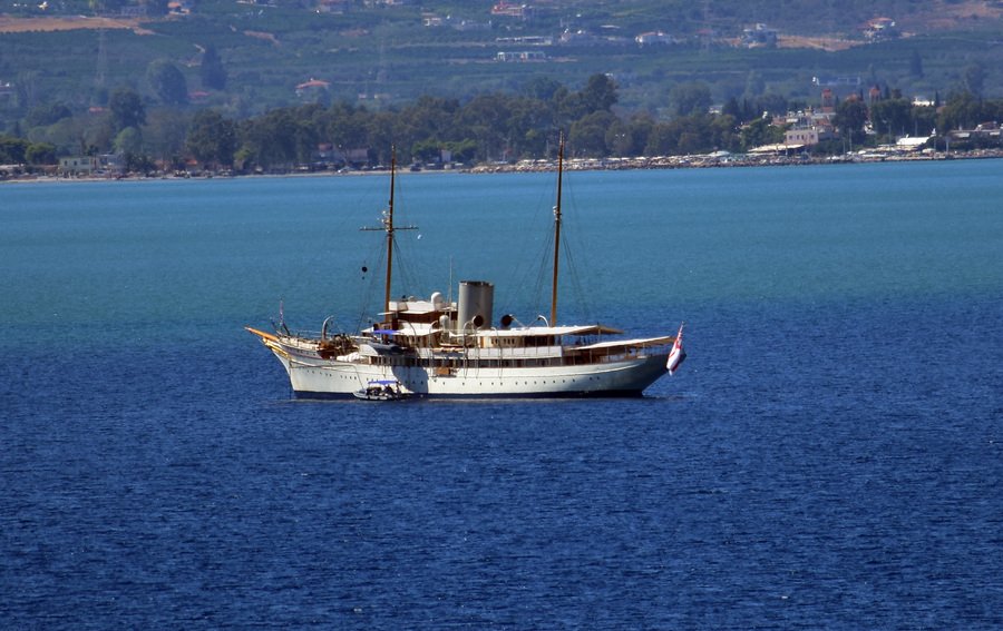 Ενα πολυτελές γιοτ με ιστορία, στο Ναύπλιο [εικόνες & βίντεο] | iefimerida.gr 1