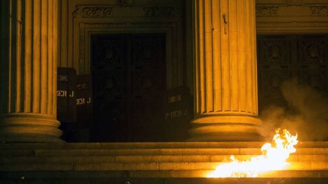 200.000 Βραζιλιάνοι στο δρόμο - «Η Βραζιλία δεν είναι μόνο ποδόσφαιρο», φώναζαν οι διαδηλωτές [εικόνες] | iefimerida.gr 6