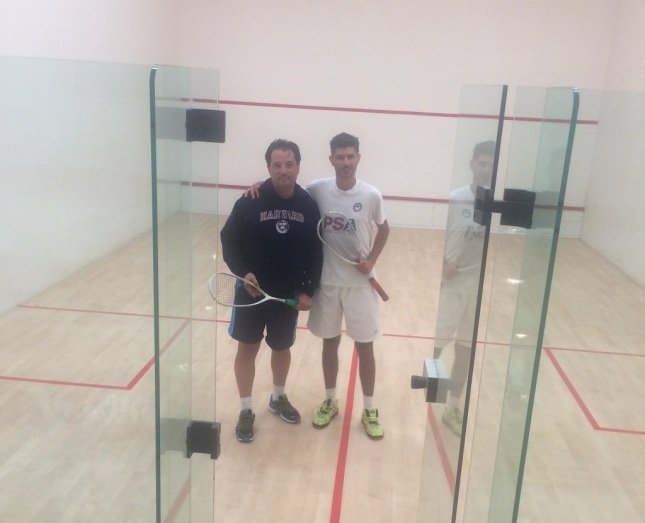 Ο Αδωνις Γεωργιάδης στη Μύκονο για σκουός [εικόνες] | iefimerida.gr 1