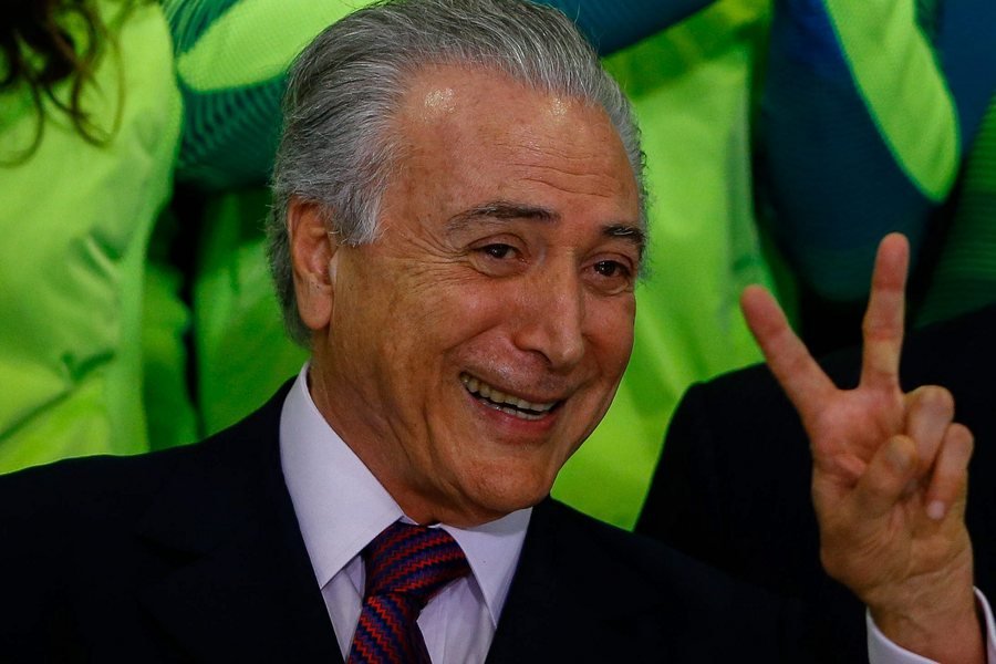 Την καθαίρεση της προέδρου Ντίλμα Ρουσέφ αποφάσισε η Γερουσία [εικόνες] | iefimerida.gr 4