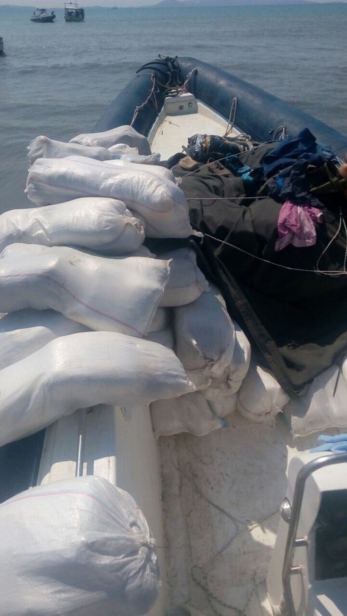 Στη «φάκα» των λιμενικών φουσκωτό που μετέφερε μεγάλη ποσότητα ναρκωτικών [εικόνες] | iefimerida.gr 0
