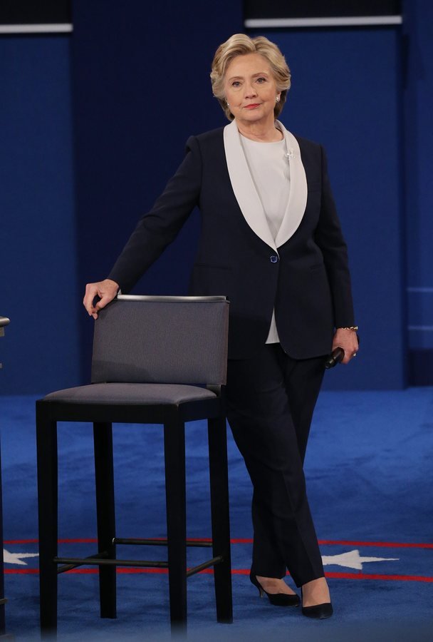 Η Χίλαρι φόρεσε Ralph Lauren, ξανά -Μια επιλογή με σημασία [εικόνες] | iefimerida.gr 1