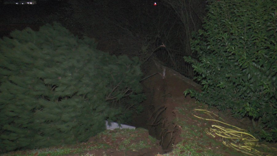 Ανοιξε η γη στην Εθνική Οδό Ιωαννίνων-Αρτας -Μπορεί να σχετίζεται με τον σεισμό [βίντεο] | iefimerida.gr 0