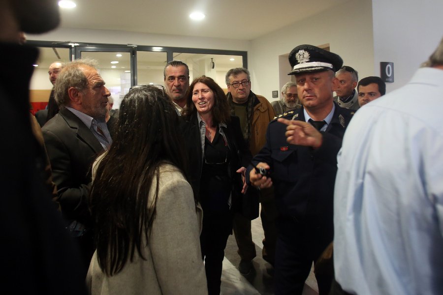 Μπλόκαραν πλειστηριασμούς σε Θεσσαλονίκη και Πάτρα – Ενταση στην Αθήνα [εικόνες] | iefimerida.gr 7