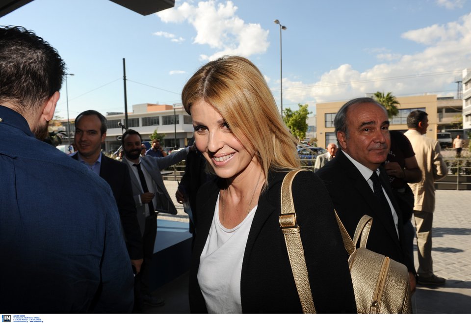 Εγκαίνια σε πανηγυρικό τόνο για το νέο αρχηγείο της ΝΔ στο Μοσχάτο [εικόνες] | iefimerida.gr 16