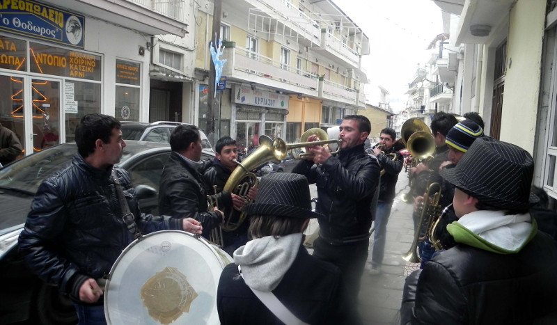 Όπως κάθε χρόνο, έτσι και φέτος, έχουν βρεθεί στην Καστοριά ορχήστρες πνευστών και χάλκινων όχι μόνο από την υπόλοιπη Βόρεια Ελλάδα, αλλά και από όλα τα νότια Βαλκάνια