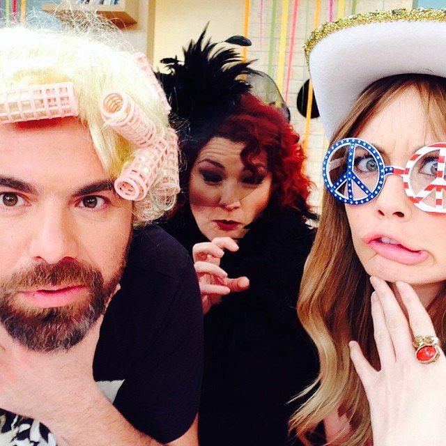 Γνωστός τηλεοπτικός σεφ με ρόλεϊ στα μαλλιά στο στούντιο λίγο πριν αρχίσει η εκπομπή[εικόνες] | iefimerida.gr 0