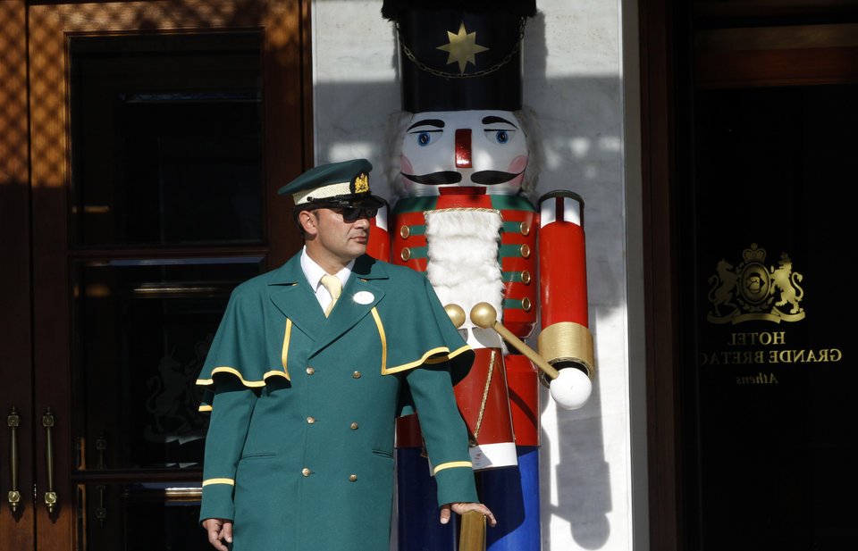 Στην οδό Βασ. Γεωργίου Α' 1 στην Αθήνα ήρθαν ήδη τα Χριστούγεννα – Στην υπόλοιπη πόλη από τις 10 Δεκεμβρίου και μετά [εικόνες] | iefimerida.gr 2