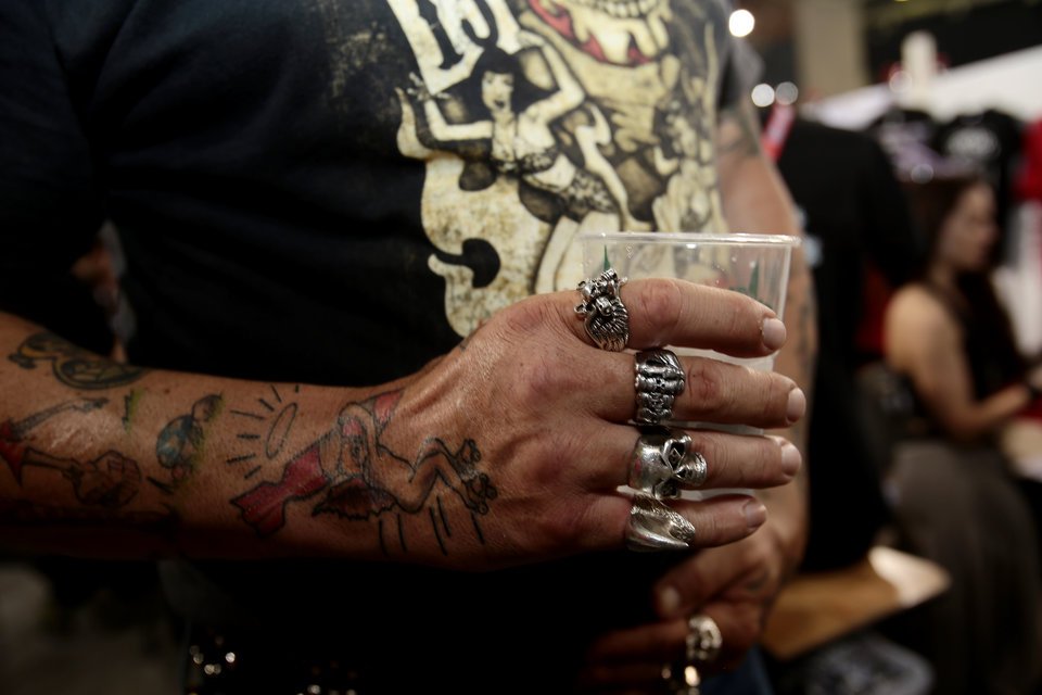 Τα σώματα με τα ομορφότερα τατουάζ της πόλης – Στο τριήμερο συνέδριο για το τατουάζ στο Φάληρο [εικόνες] | iefimerida.gr 3