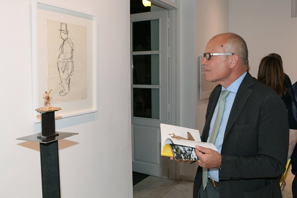 Συγκίνηση στα εγκαίνια της έκθεσης του Γιώργου Λάππα στη γκαλερί Citronne στον Πόρο [εικόνες]  | iefimerida.gr 4