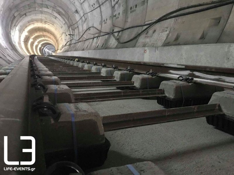 Στρώνουν ράγες στο μετρό Θεσσαλονίκης [εικόνες & βίντεο] | iefimerida.gr 0