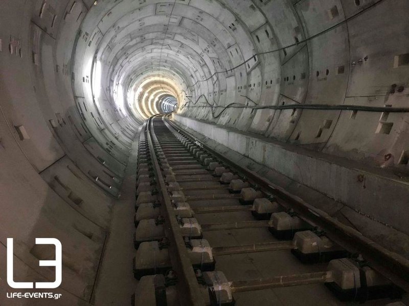 Στρώνουν ράγες στο μετρό Θεσσαλονίκης [εικόνες & βίντεο] | iefimerida.gr 2