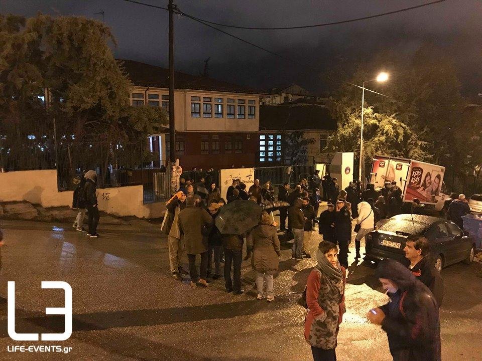 Θεσσαλονίκη: Επεισόδια & χημικά σε εκδήλωση με Γαβρόγλου-Τελικά ματαιώθηκε [εικόνες & βίντεο] | iefimerida.gr 9