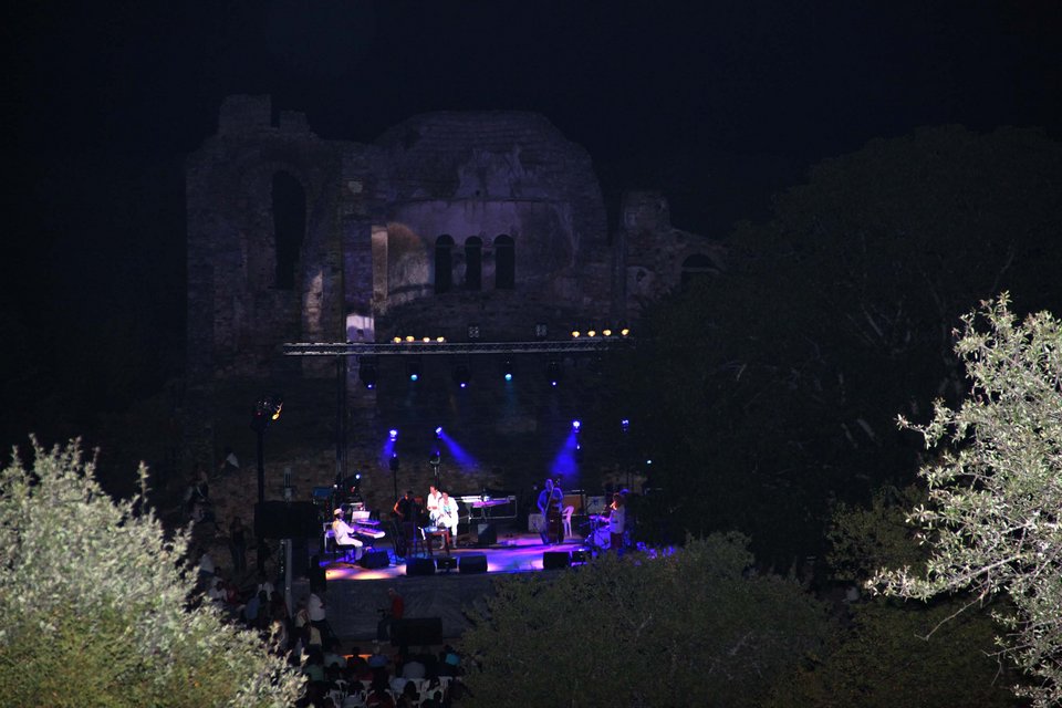 Αυλαία για τα Πρέσπεια: Το φεστιβάλ στο εμβληματικό νησάκι του Αγίου Αχιλλείου [πρόγραμμα] | iefimerida.gr 2