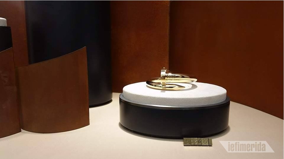 Το iefimerida στη Via Monte Napoleone: Οίκοι μόδας και αυτοκίνητα εκατομμυρίων [εικόνες] | iefimerida.gr 4