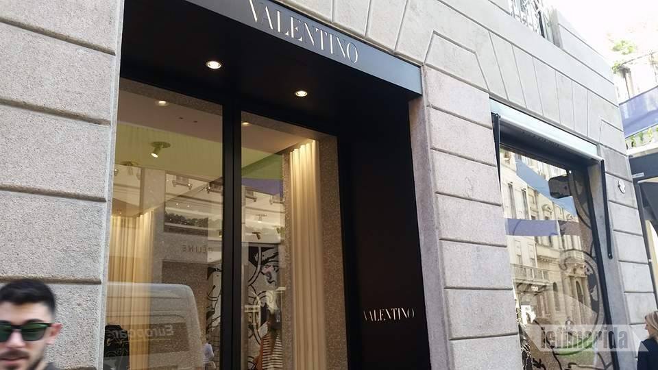 Το iefimerida στη Via Monte Napoleone: Οίκοι μόδας και αυτοκίνητα εκατομμυρίων [εικόνες] | iefimerida.gr 6