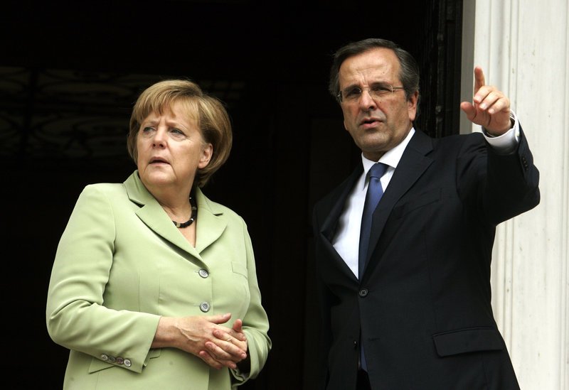 Η Ανγκελα Μέρκελ το 2012 στο Μαξίμου με τον Αντώνη Σαμαρά -EUROKINISSI/ΤΑΤΙΑΝΑ ΜΠΟΛΑΡΗ)