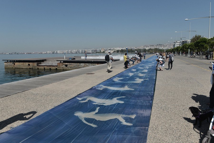 Θεσσαλονίκη: Εντυπωσιακό ρεκόρ Γκίνες στην Νέα Παραλία [εικόνες & βίντεο] | iefimerida.gr 0