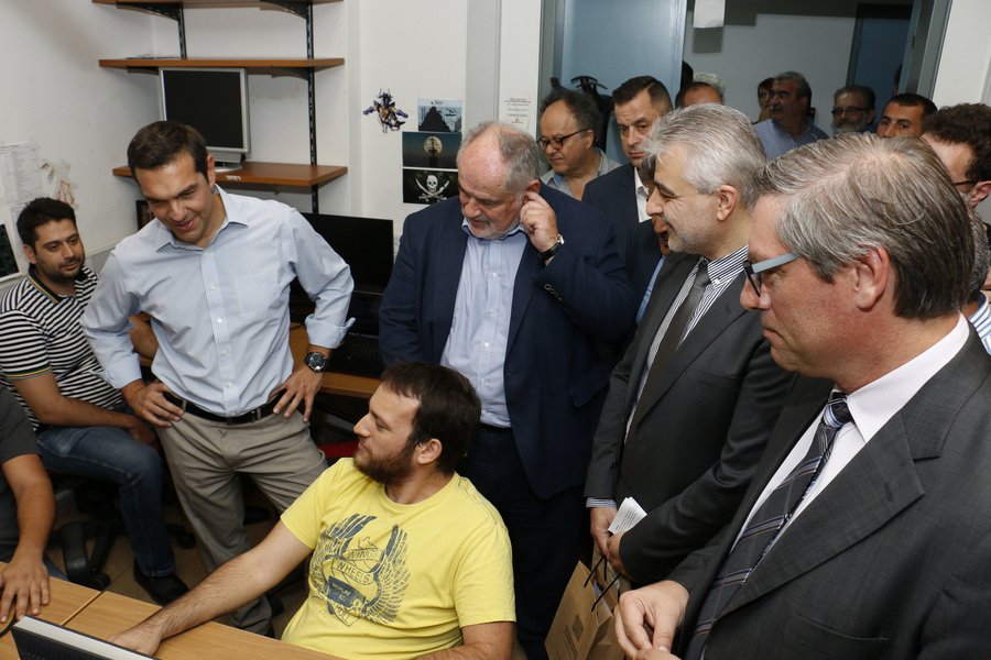 O Τσίπρας στο Ηράκλειο Κρήτης: Αν δώσουμε ανάσα στην έρευνα θα κάνουμε θαύματα [εικόνες] | iefimerida.gr 0