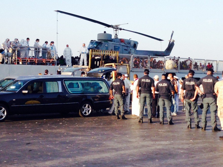 Νέα τραγωδία στη Λαμπεντούζα: Τρία ναυάγια με νεκρούς μετανάστες μέσα σε τρεις ημέρες [εικόνες] | iefimerida.gr 0