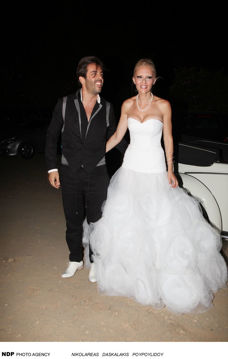 Μια μελαχρινή δικηγόρος -Αυτή είναι η νέα σύντροφος του Πάνου Καλλίτση [εικόνες] | iefimerida.gr 0