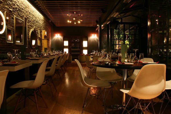 Tiki: Το θρυλικό exotica bar με τα συγκλονιστικά κοκτέιλ όπου μπορείς να «ξεβιδωθείς» με Cramps και Brigitte Bardot [εικόνες] | iefimerida.gr 1