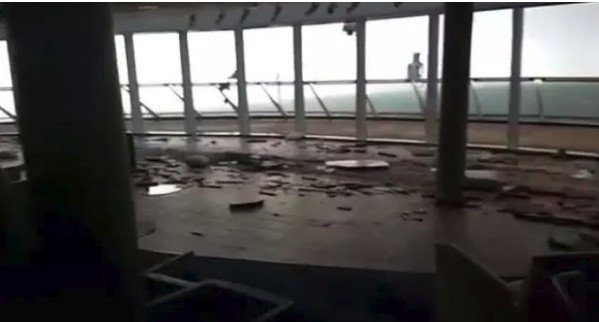 29 εικόνες και βίντεο σοκ που αποδεικνύουν πόσο τρομακτικό ήταν να είσαι για ώρες παγιδευμένος στο ακυβέρνητο Viking Sky | iefimerida.gr 11