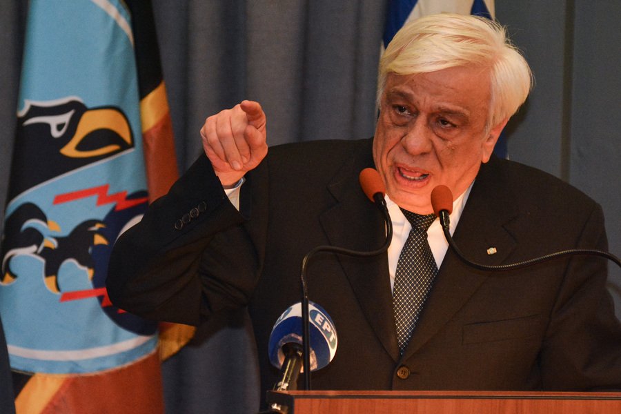 Μήνυμα Παυλόπουλου σε Σκόπια: Ξεχάστε το ΝΑΤΟ αν δεν εξαλείψετε τους αλυτρωτισμούς [βίντεο] | iefimerida.gr 0