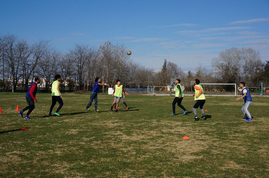 Νορβηγοί χρηματοδοτούν την ποδοσφαιρική ομάδα προσφύγων στη Θεσσαλονίκη [εικόνες] | iefimerida.gr 1
