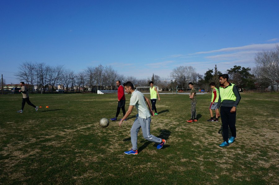 Νορβηγοί χρηματοδοτούν την ποδοσφαιρική ομάδα προσφύγων στη Θεσσαλονίκη [εικόνες] | iefimerida.gr 3