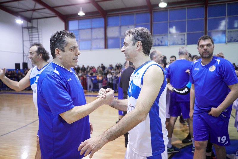 Ο Κυριάκος Μητσοτάκης έπαιξε μπάσκετ με βουλευτές για καλό σκοπό [εικόνες] | iefimerida.gr 4