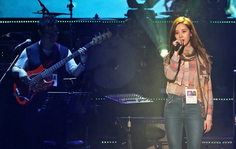 Ο Κιμ Γιόνγκ Ουν παρακολούθησε συναυλία με νοτιοκορεάτες καλλιτέχνες [εικόνες] | iefimerida.gr 2