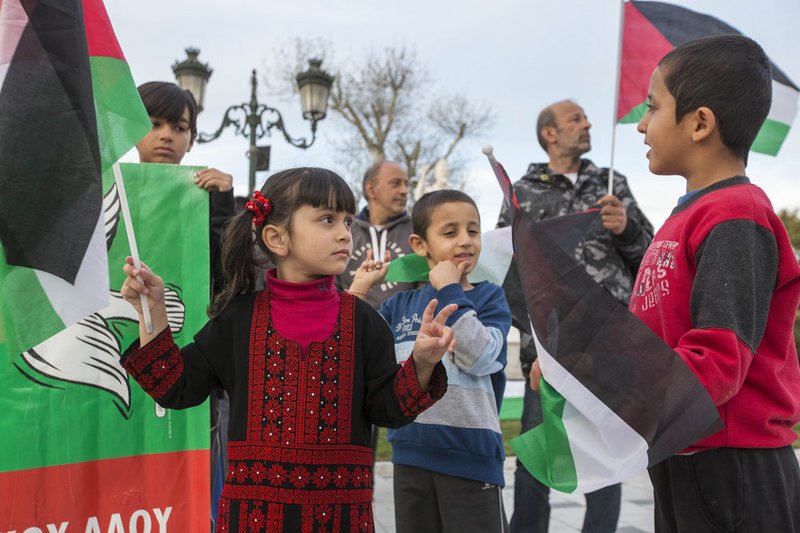Θεσσαλονίκη: Καθιστική διαμαρτυρία Παλαιστίνιων -Για τα γεγονότα στη Λωρίδα της Γάζας [εικόνες] | iefimerida.gr 3