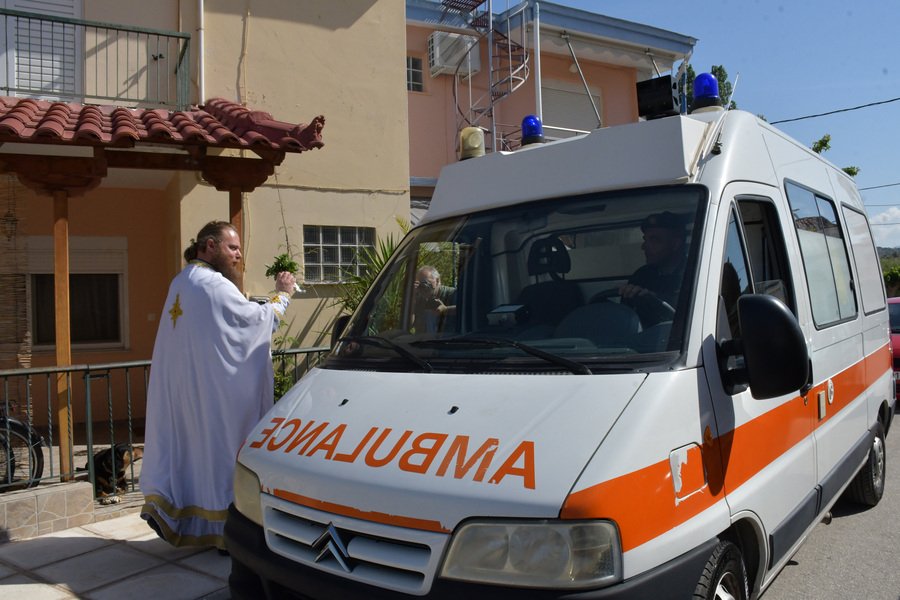 Ναύπλιο: Κάνουν αγιασμό σε ΙΧ και μηχανάκια -Γιορτάζει ο προστάτης των οδηγών Αγ. Χριστόφορος [εικόνες] | iefimerida.gr 4